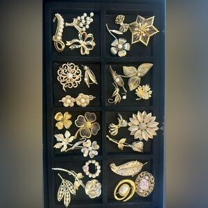 Elegant Gold tone Floral Brooch Set of 26